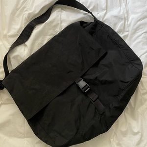 Baggu Sport Messenger Travel Bag